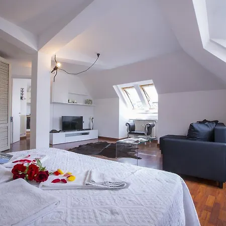 Apartment De Cristoforis